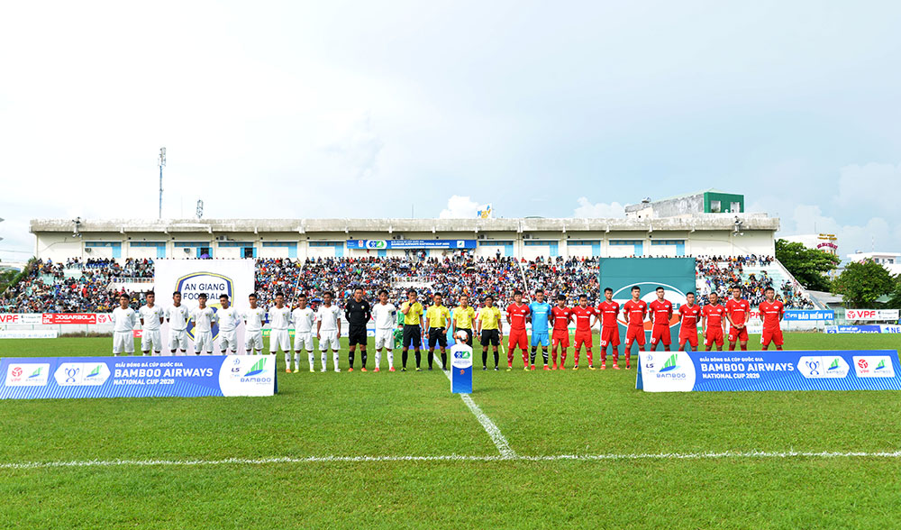 An Giang thua Viettel 2-0 trong trận cầu đầy khán giả