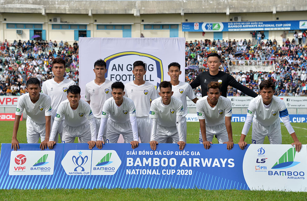 An Giang thua Viettel 2-0 trong trận cầu đầy khán giả