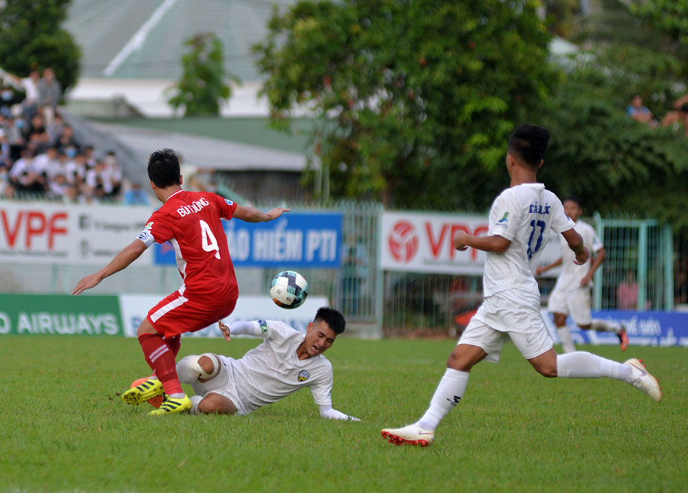 An Giang thua Viettel 2-0 trong trận cầu đầy khán giả
