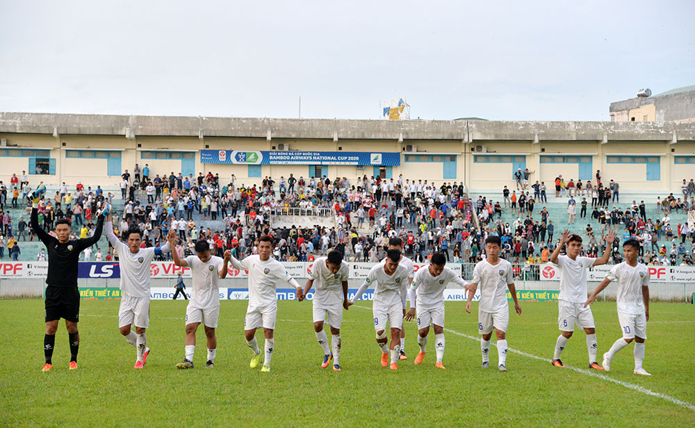 An Giang thua Viettel 2-0 trong trận cầu đầy khán giả