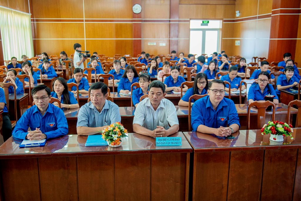 Khai giảng lớp bồi dưỡng cán bộ Đoàn, Hội cơ sở năm 2020