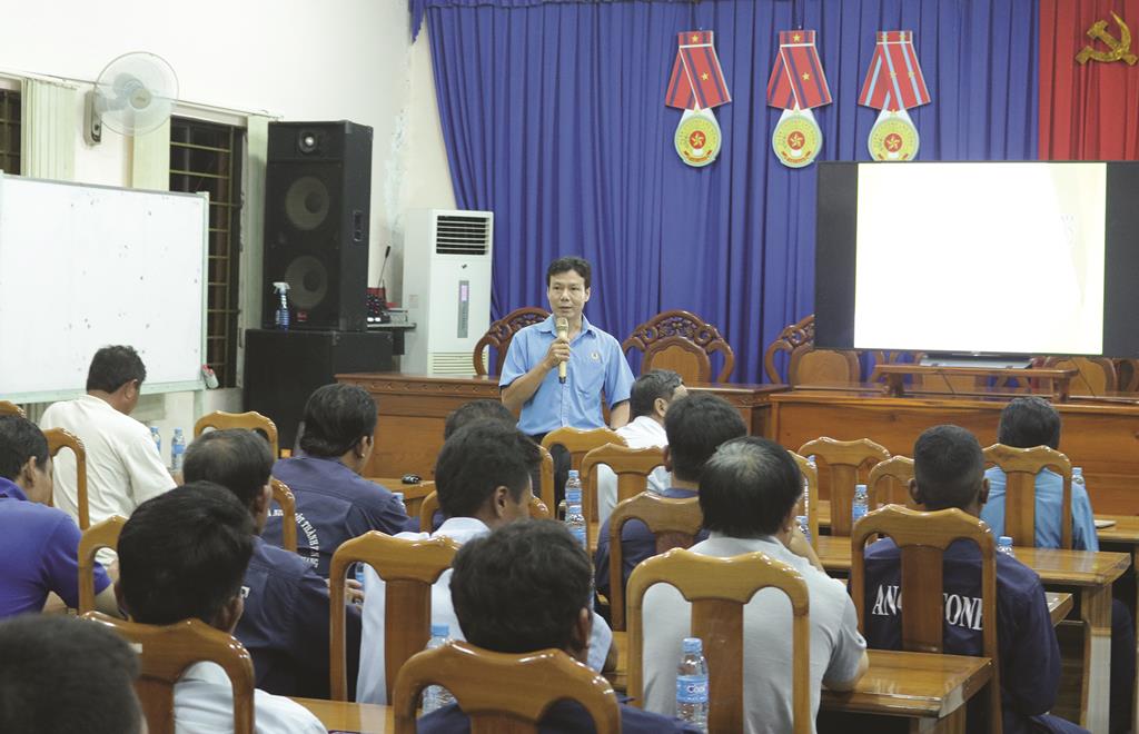 Tăng cường đảm bảo ATVSLĐ trong các doanh nghiệp