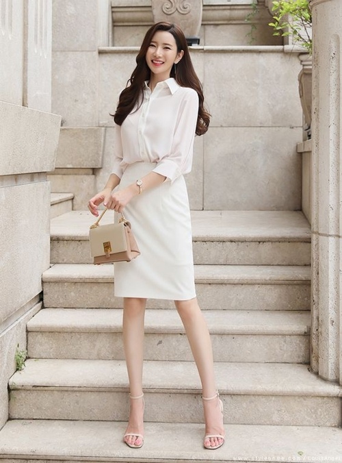 4 tips mặc trang phục cho bạn gái đi phỏng vấn việc làm