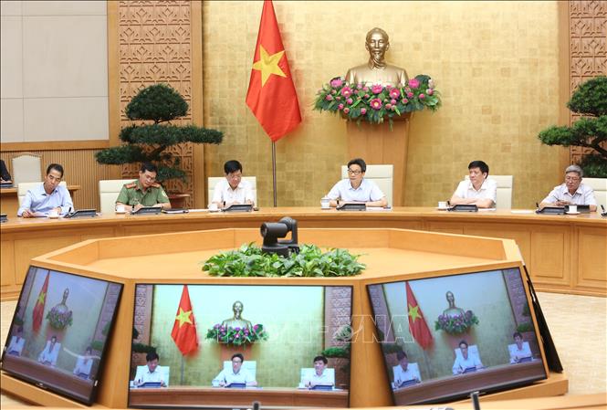 Tiếp tục thực hiện nghiêm phương án cách ly chuyên gia nước ngoài vào Việt Nam