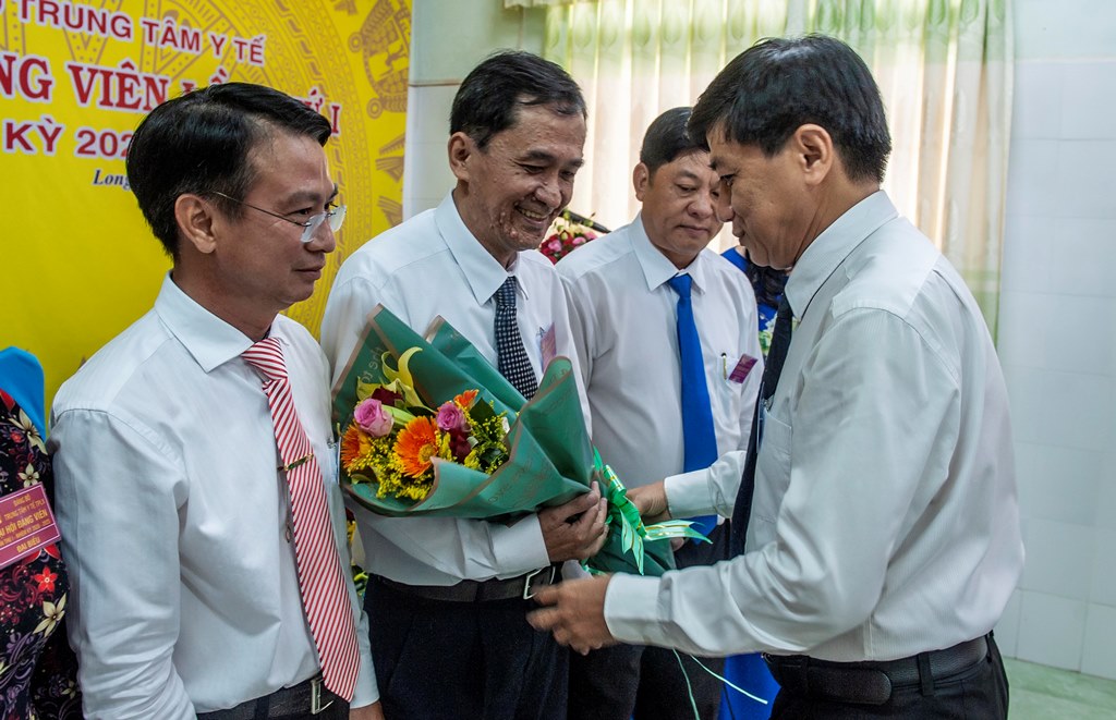 Đại hội Đảng bộ Trung tâm Y tế TP. Long Xuyên lần thứ I (nhiệm kỳ 2020- 2025)