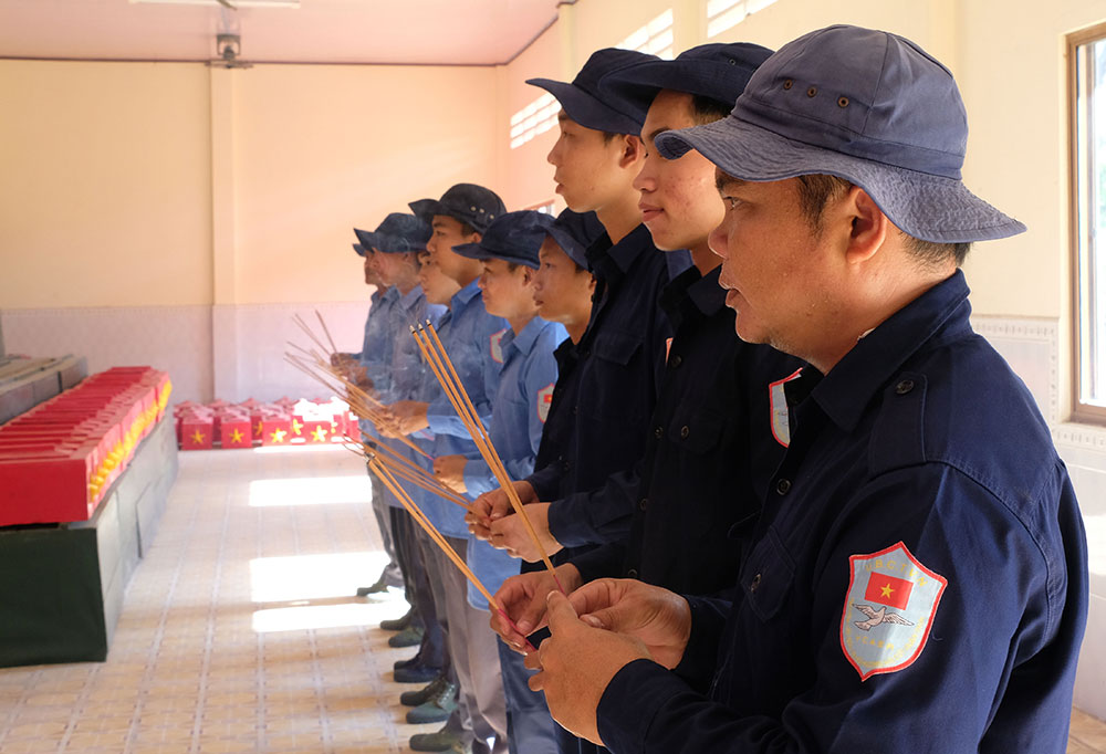 Đi tìm những đồng đội “ngủ quên”