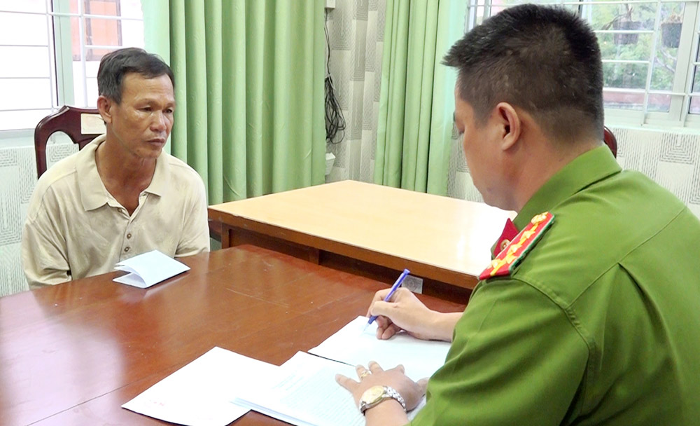 Đem ma túy đá từ Cần Thơ lên An Giang bán bị bắt