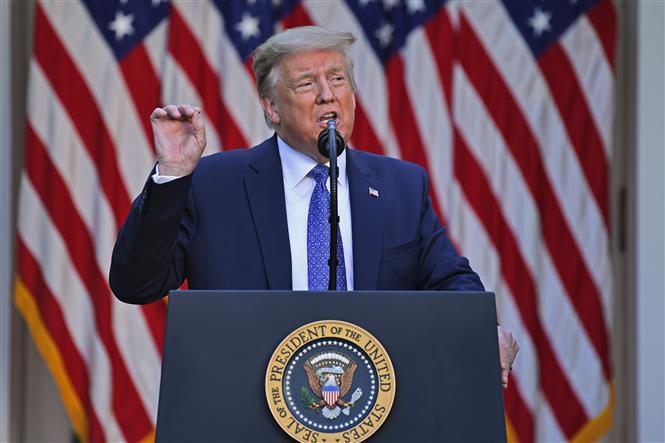 Ba cuộc khủng hoảng không tước đi cơ hội tái đắc cử của Tổng thống Trump