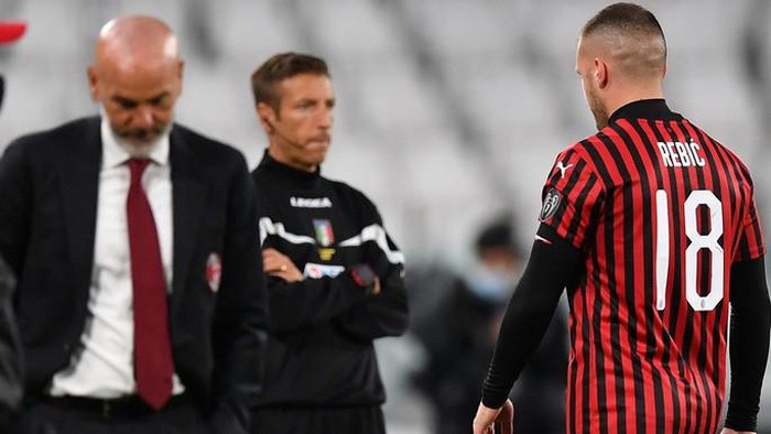 Ronaldo hỏng phạt đền, Juventus phá kỷ lục dự chung kết Coppa Italia
