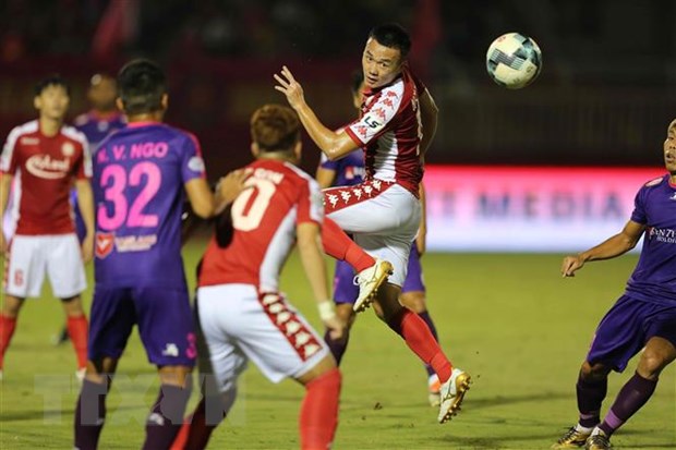 Chiến thắng sát nút giúp Sài Gòn FC vươn lên ngôi đầu bảng V-League