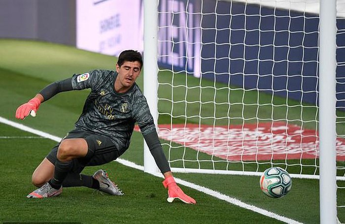 'Dải ngân hà' tỏa sáng, Real Madrid áp sát ngôi đầu La Liga