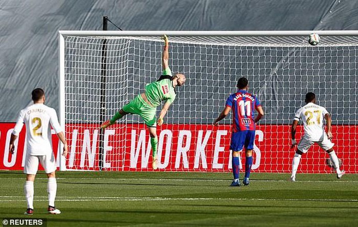 'Dải ngân hà' tỏa sáng, Real Madrid áp sát ngôi đầu La Liga