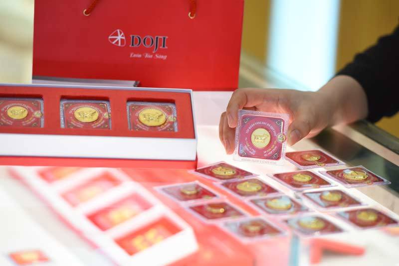 Giá vàng hôm nay 16-6, Trung Quốc lo sợ, Mỹ chủ quan, vàng giảm nhanh