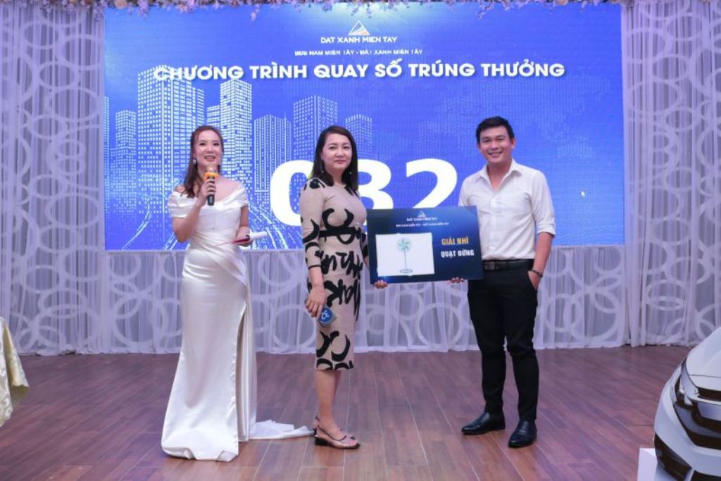 Phố thương mại TNR Stars Thoại Sơn vừa ra mắt đã “cháy hàng”