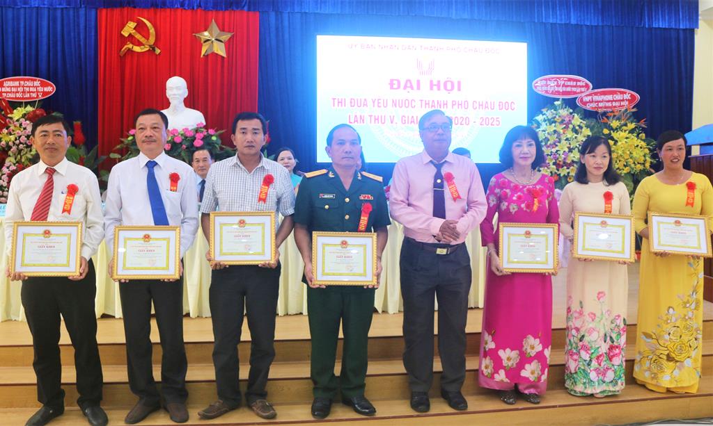 Lực lượng vũ trang Châu Đốc phối hợp giữ vững an ninh biên giới