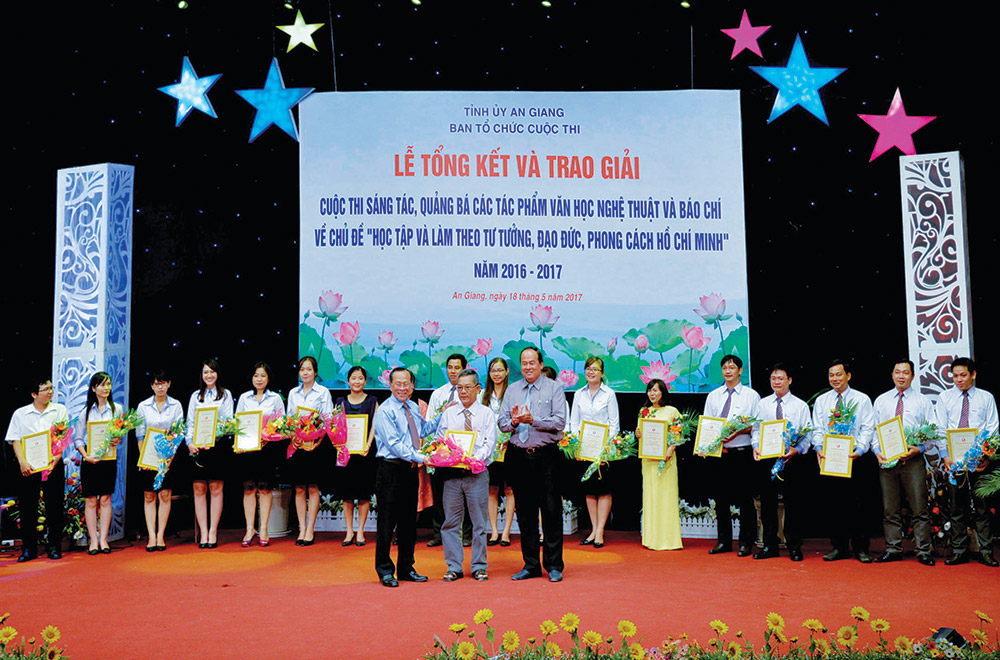 Chào mừng Đại hội lần thứ VII Hội Nhà báo Việt Nam tỉnh An Giang, nhiệm kỳ 2020-2025