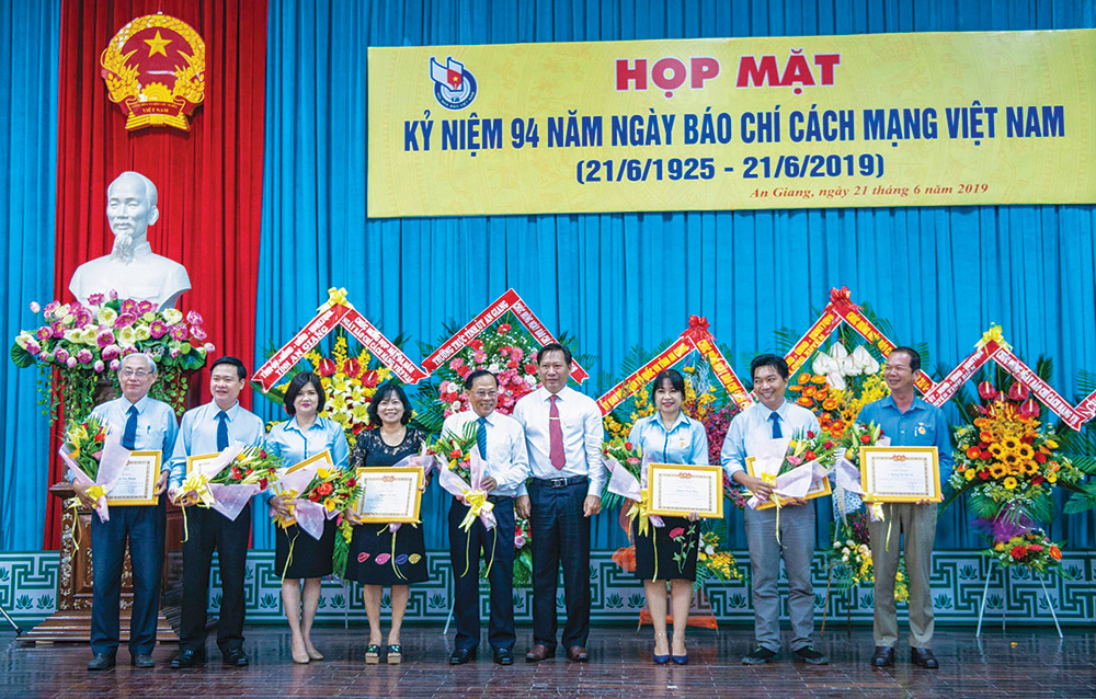 Chào mừng Đại hội lần thứ VII Hội Nhà báo Việt Nam tỉnh An Giang, nhiệm kỳ 2020-2025