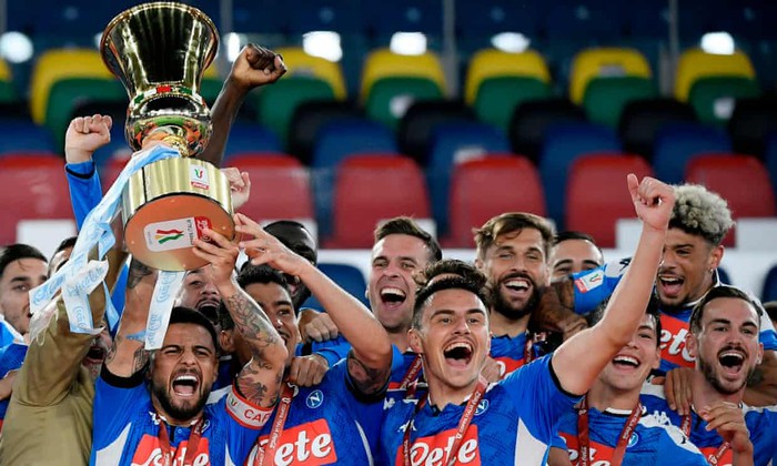Ronaldo mờ nhạt, Juventus mất chức vô địch