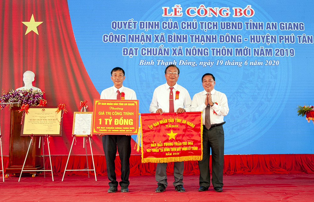 Xã Bình Thạnh Đông đạt chuẩn nông thôn mới