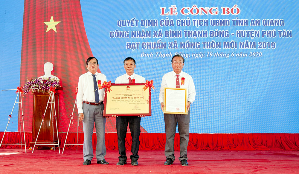Xã Bình Thạnh Đông đạt chuẩn nông thôn mới