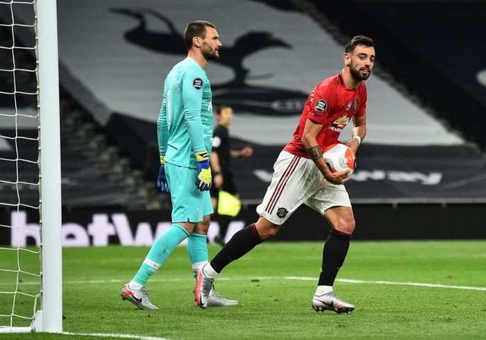 Tottenham hòa nghẹt thở Man United, Pogba tạo dấu ấn ngày trở lại