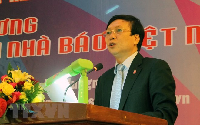 Để báo chí phát triển bài bản, chuyên nghiệp, trở thành dòng thông tin chủ lưu tin cậy nhất