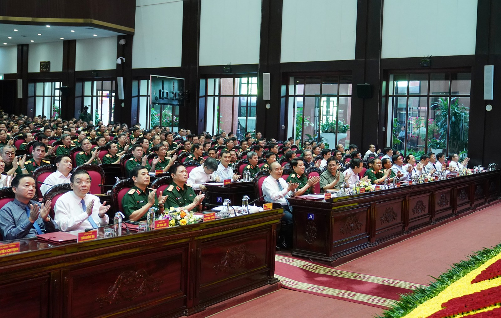 Thủ tướng dự Hội nghị Quân chính toàn quân 6 tháng đầu năm 2020