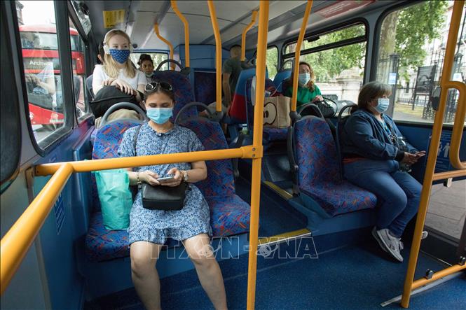 Dịch bệnh diễn biến trái chiều tại Tây Âu và Nam Âu