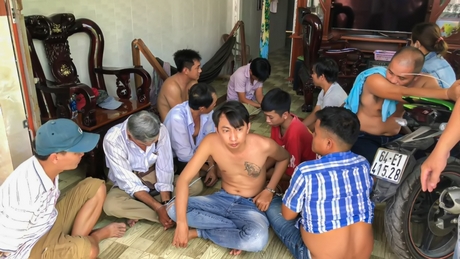 Vĩnh Long: Bắt nhóm đánh bạc, tạm giữ gần 70 triệu đồng
