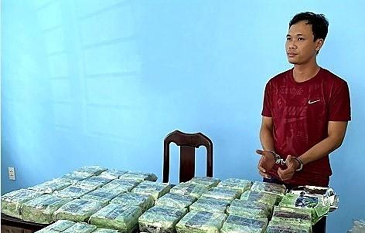 Triệt phá đường dây ma túy xuyên quốc gia, bắt giữ 12 đối tượng