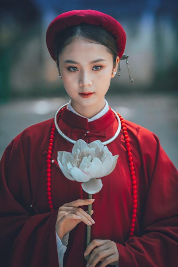 Hoa khôi Tài sắc Việt Nam đẹp 'hút hồn' với áo dài cổ phục