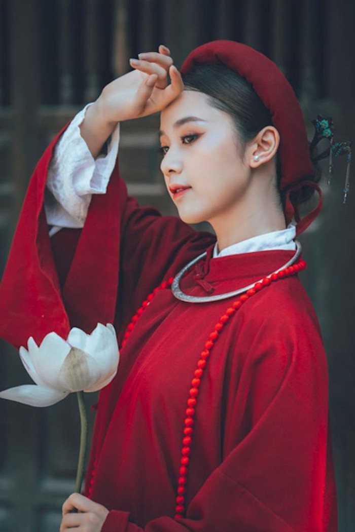 Hoa khôi Tài sắc Việt Nam đẹp 'hút hồn' với áo dài cổ phục