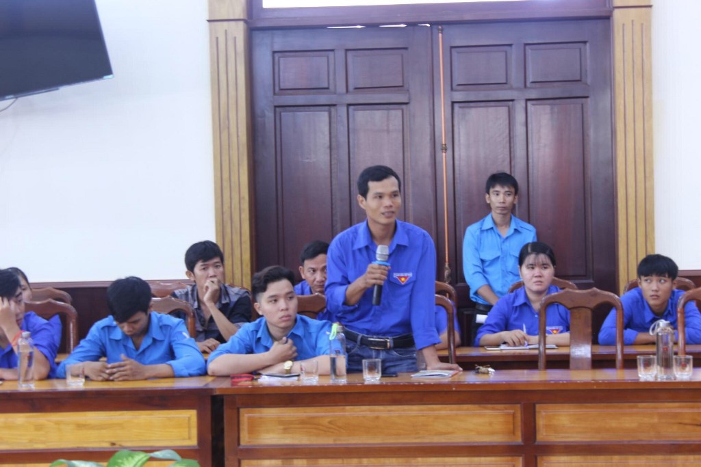 Lãnh đạo huyện Chợ Mới gặp gỡ, đối thoại với thanh niên khởi nghiệp