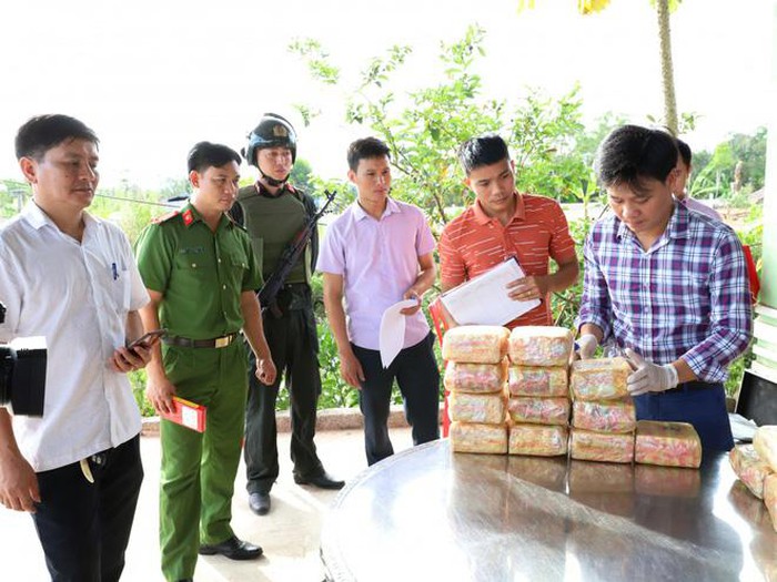 Bắt 'ông trùm' trong vụ vứt 2 ba lô chứa đầy ma túy xuống đường