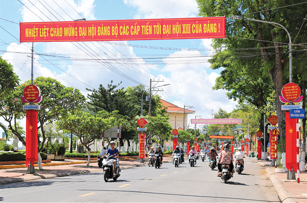 Chào mừng Đại hội đại biểu Đảng bộ TP. Châu Đốc lần thứ XII, nhiệm kỳ 2020-2025: Huy động các nguồn lực xây dựng thành phố du lịch thông minh, hiện đại
