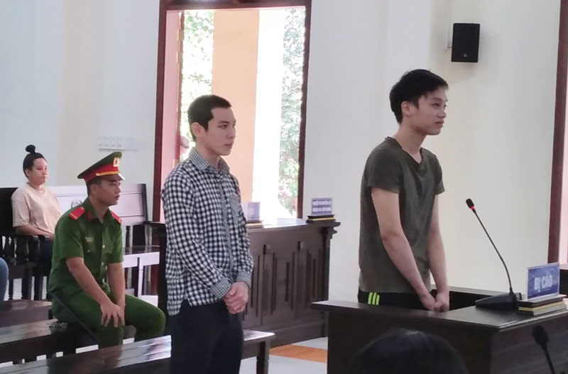 Bến Tre: Bắt cóc trẻ em để đòi nợ thuê, 2 bị cáo ra tòa lãnh án