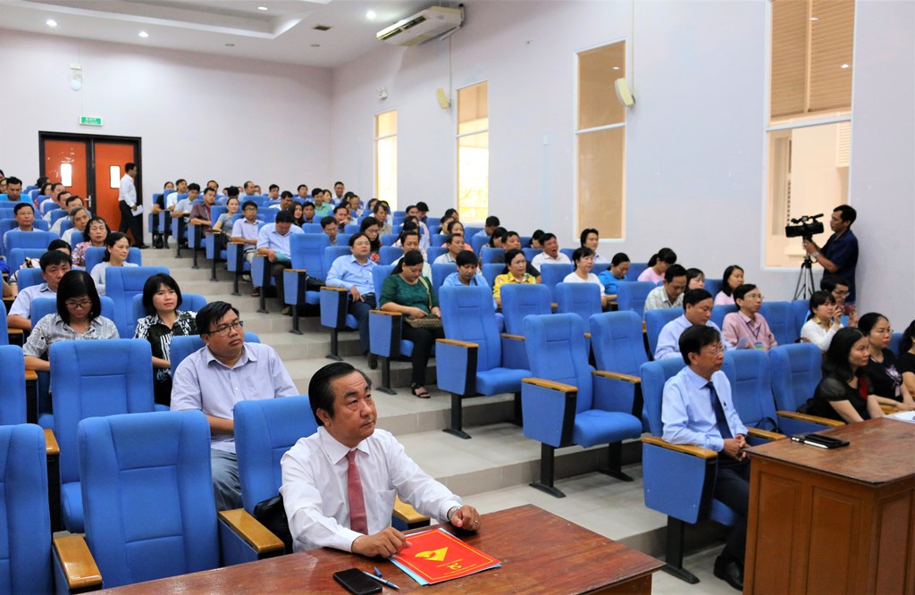 113 cán bộ, công chức thi nâng ngạch chuyên viên chính