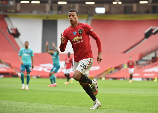 Hủy diệt Bournemouth, Man United đòi nợ sòng phẳng