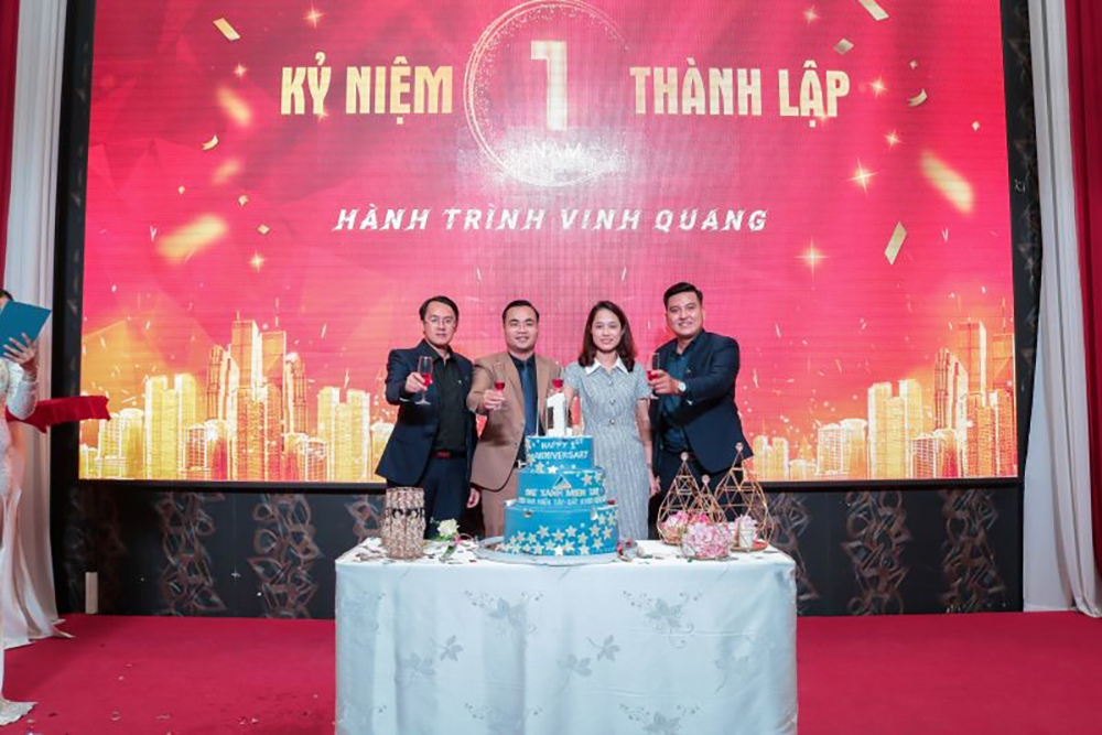 “Hành trình vinh quang” – Lễ kỷ niệm 01 năm thành lập Công ty Cổ phần Dịch vụ Bất động sản Nam Miền Tây – Đất Xanh Miền Tây