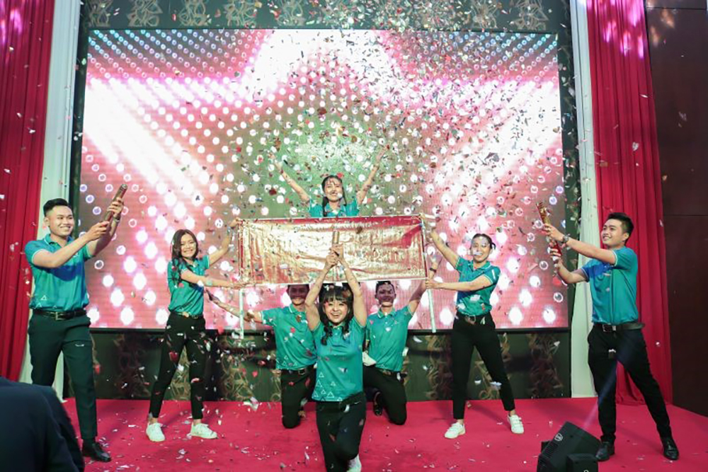 “Hành trình vinh quang” – Lễ kỷ niệm 01 năm thành lập Công ty Cổ phần Dịch vụ Bất động sản Nam Miền Tây – Đất Xanh Miền Tây