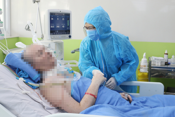 Phi công Anh được công bố khỏi bệnh