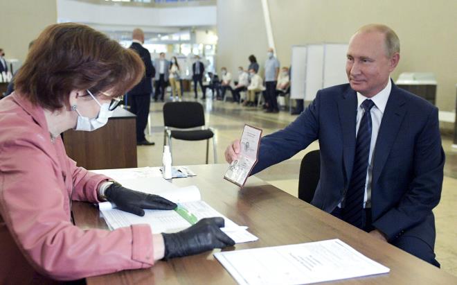 Ông Putin sẽ làm Tổng thống trọn đời: Quyết định thuộc về nhân dân Nga