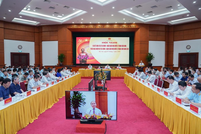 Thủ tướng: Lắng nghe hơi thở cuộc sống, không để 'cua cậy càng, cá cậy vây'