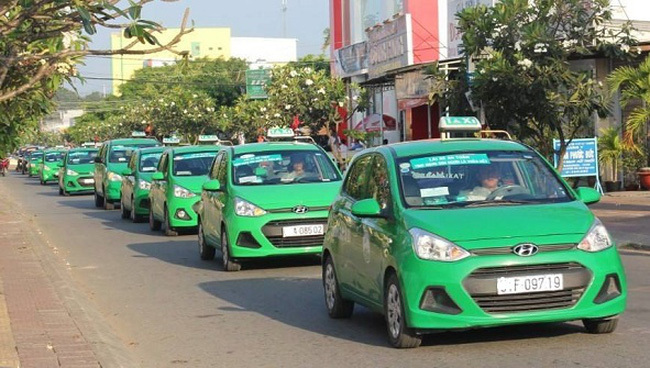 Hơn 1 triệu ô tô phải đổi sang biển số màu vàng từ 1-8