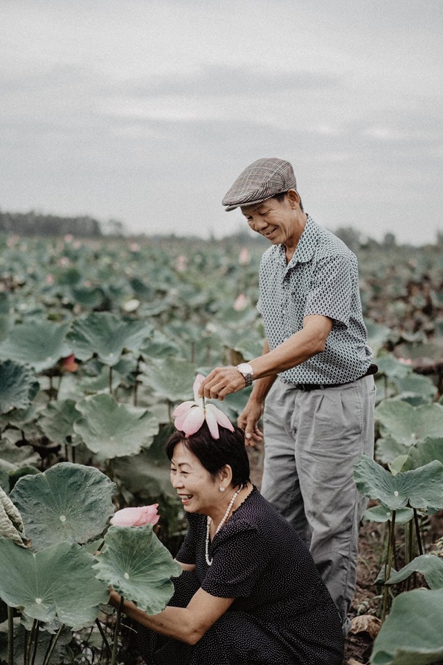 Bộ ảnh kể chuyện tình yêu 40 năm của cặp vợ chồng Đồng Tháp