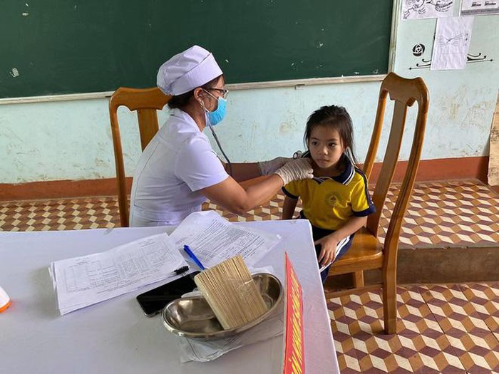 Ngăn chặn dịch bạch hầu: Hơn 10 triệu liều vắc xin tiêm chủng cho 4,7 triệu người dân