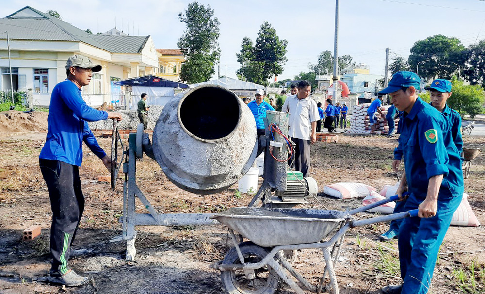 Huyện đoàn Châu Phú ra quân Chiến dịch "Mùa hè tình nguyện" năm 2020
