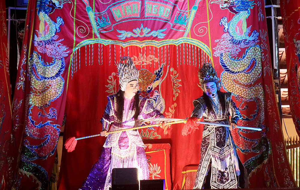 Hát bội ở đình