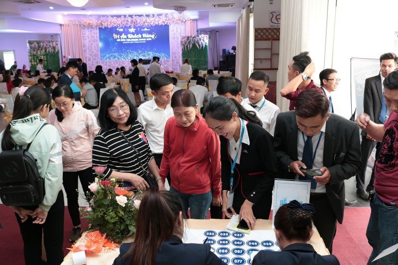 Tưng bừng sự kiện tri ân Khách hàng sở hữu TNR Stars Thoại Sơn