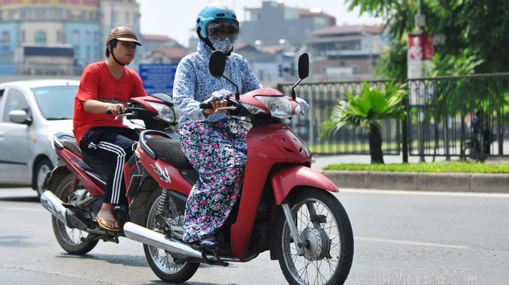 Cập nhật hơn 59 về gái mặc váy đi xe máy mới nhất  tnbvietnam